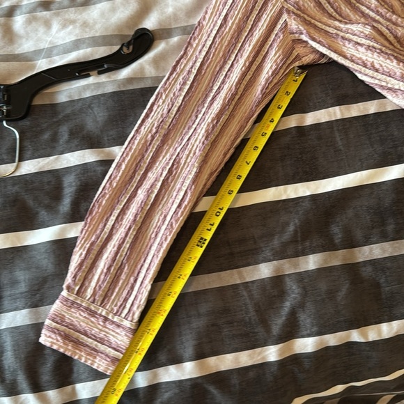 North Face Women's Large Button Roll Long Sleeve Stripe Camp Shirt Pink - Picture 10 of 10